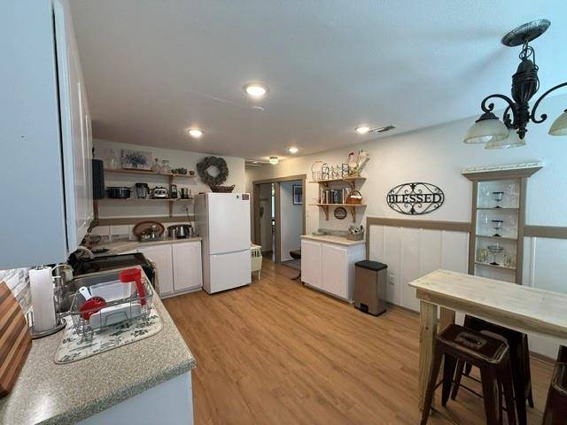 6870 Briar Road, Azle, TX 76020