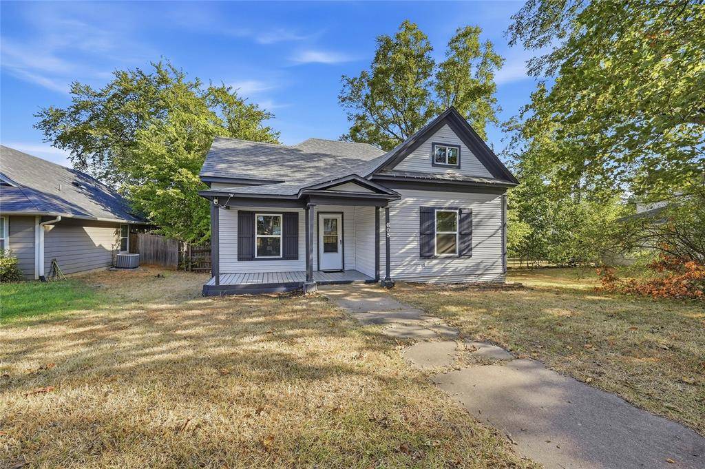 605 E Woodard Street, Denison, TX 75021