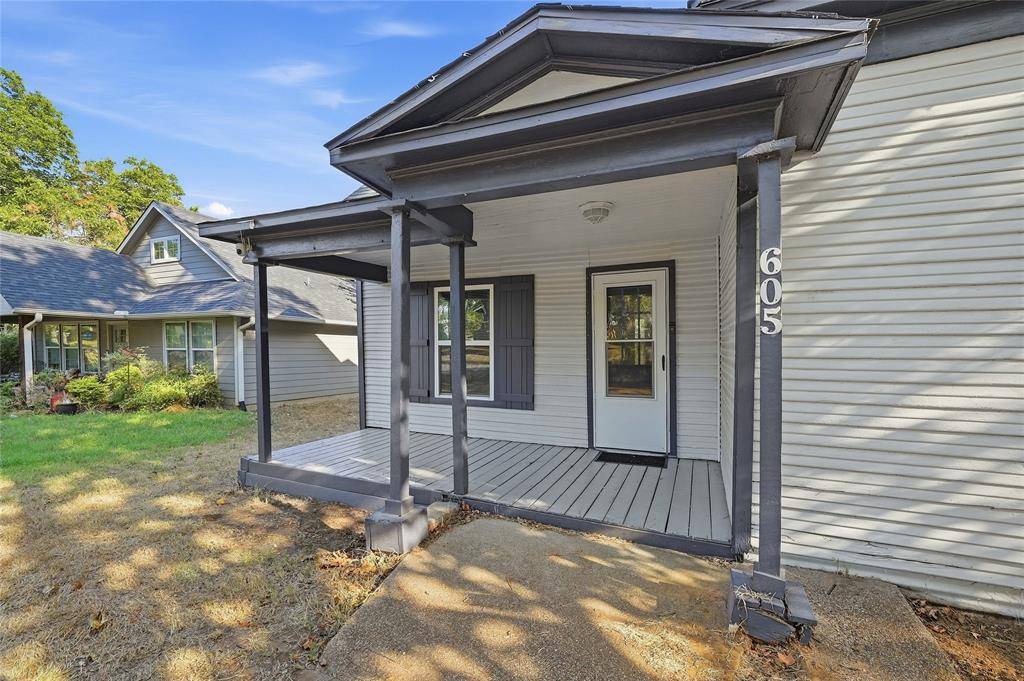 605 E Woodard Street, Denison, TX 75021