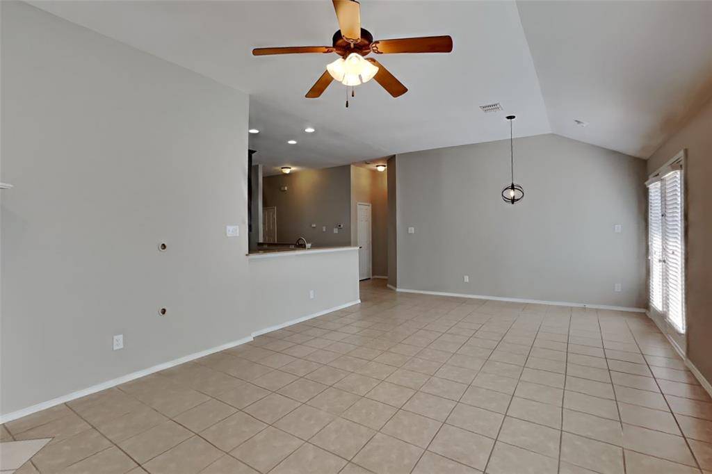 437 Sandy Creek Drive, Fort Worth, TX 76131