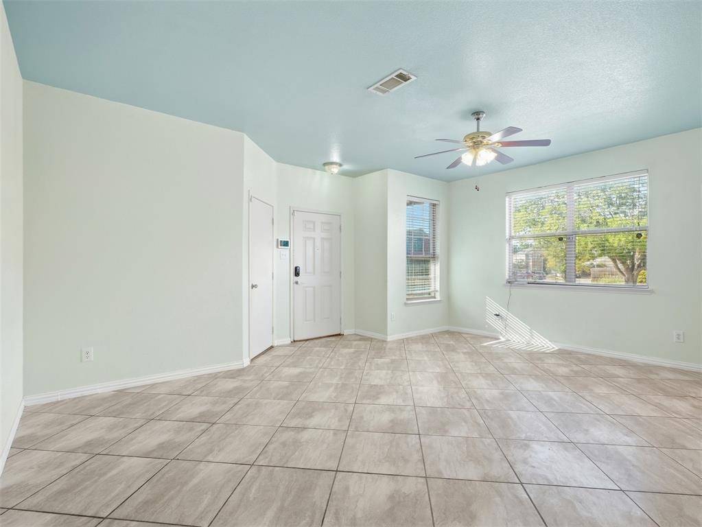 8101 Southern Pine Way, Fort Worth, TX 76123