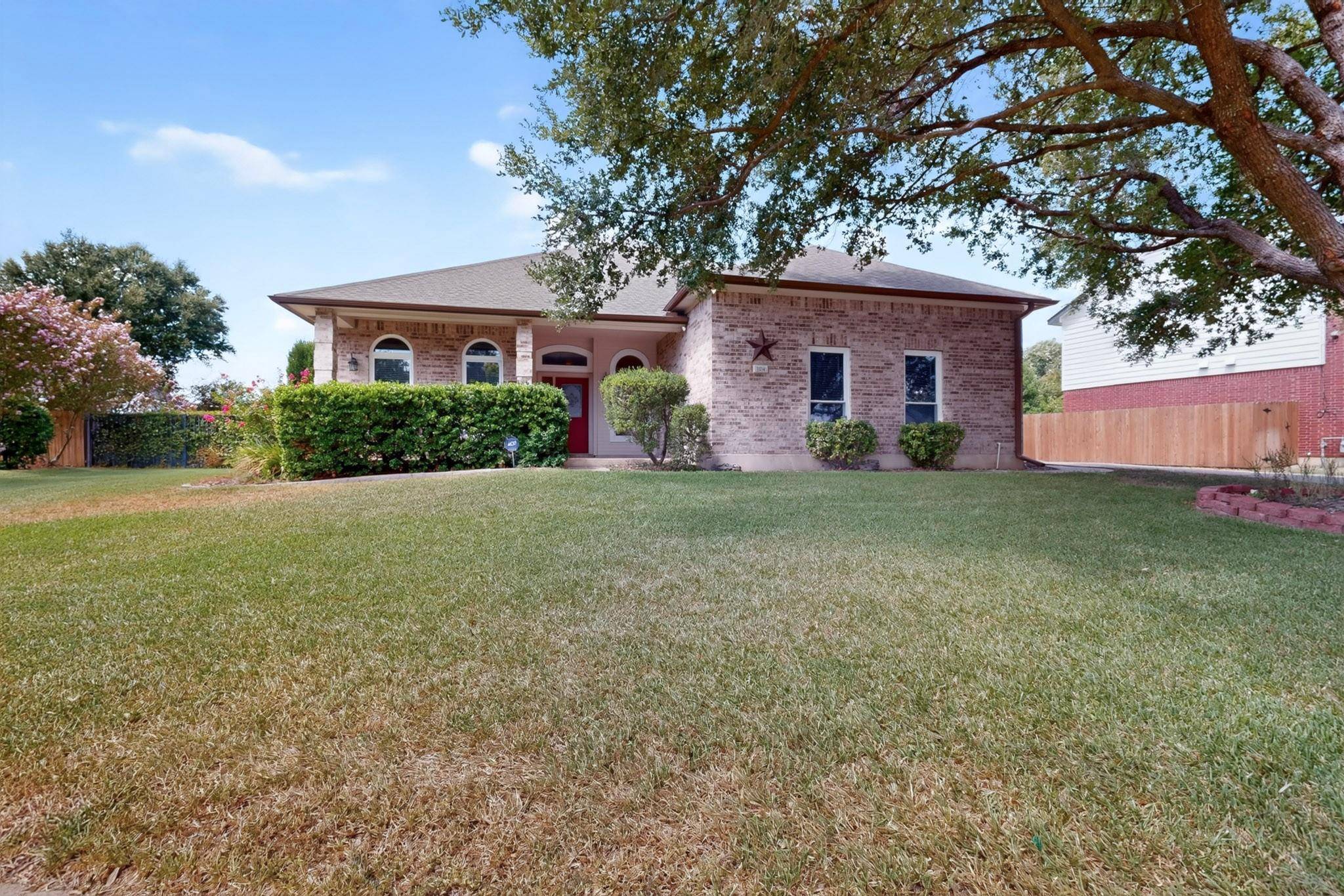 104 River Park LN, Georgetown, TX 78626