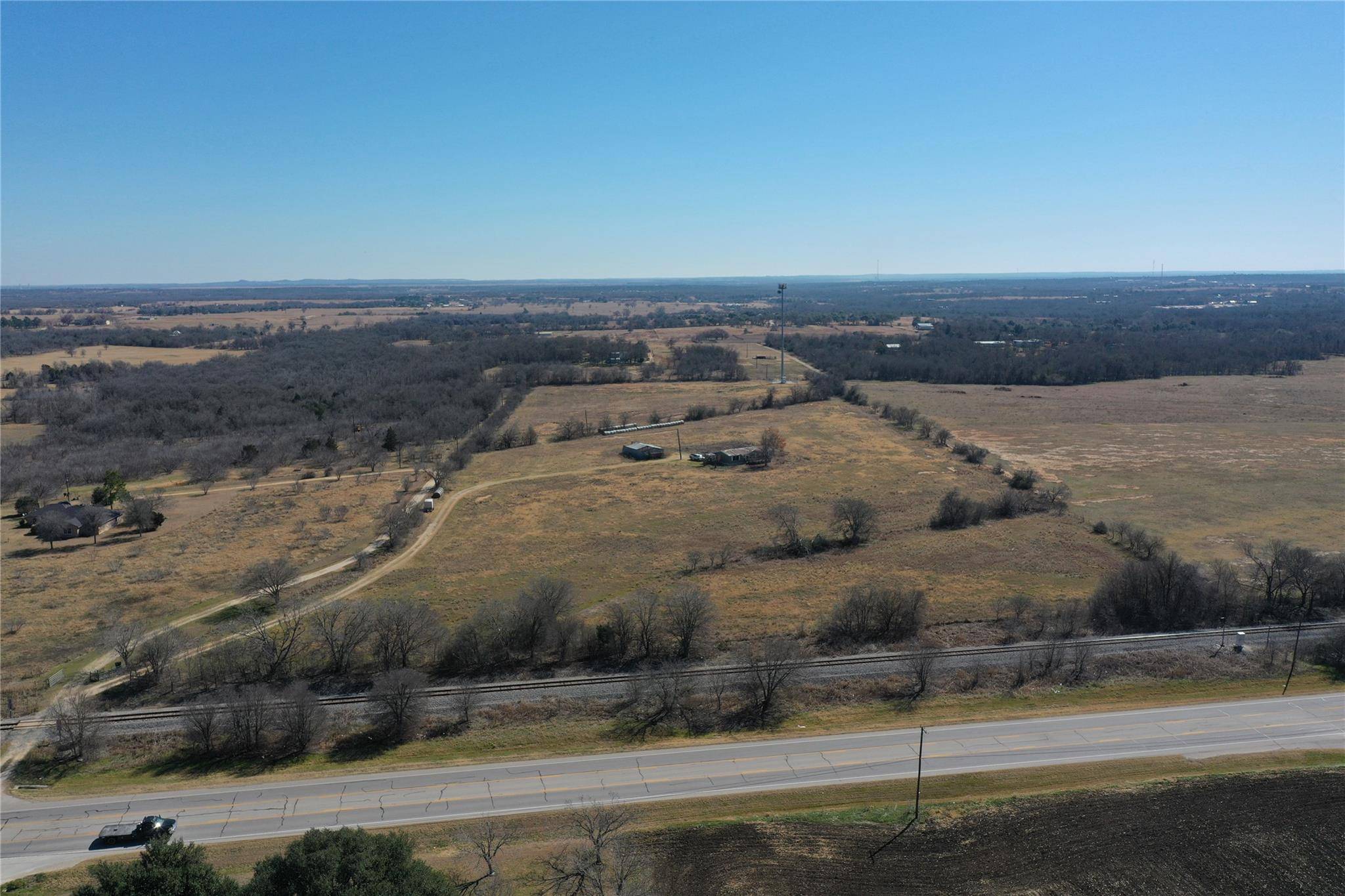 915 State Highway 95 HWY N #A, Elgin, TX 78621