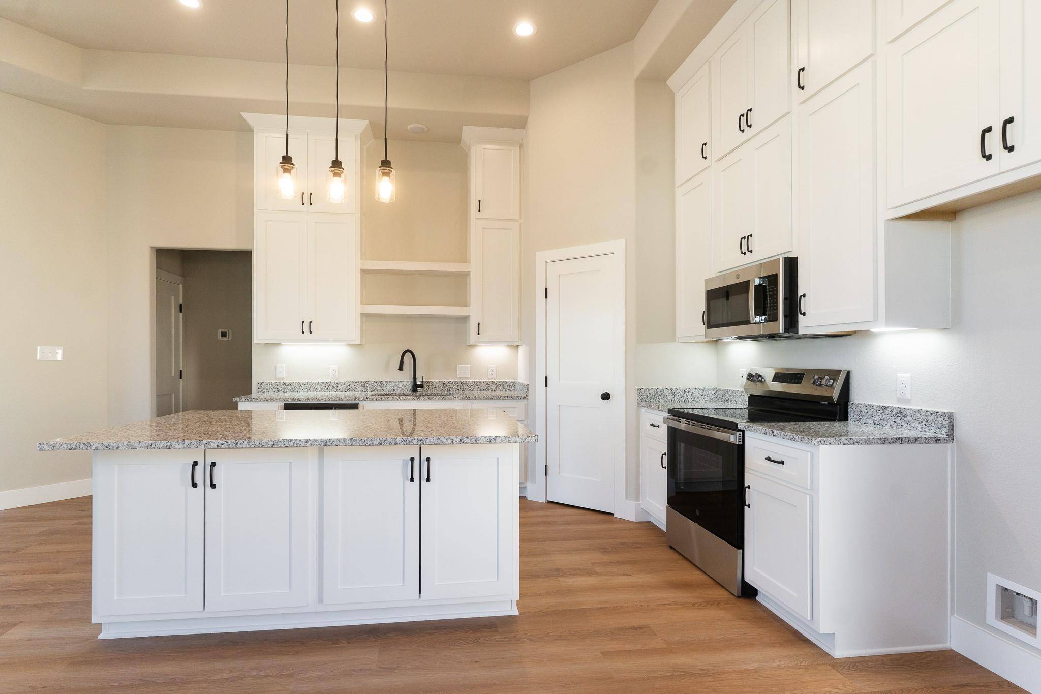 313 String Prairie WAY, Smithville, TX 78957