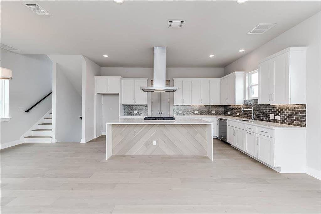 5002 Pecan Springs RD #10, Austin, TX 78723
