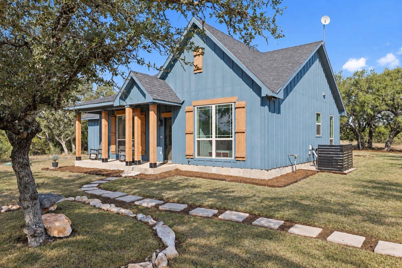 717 Brock Hollow DR, Johnson City, TX 78636