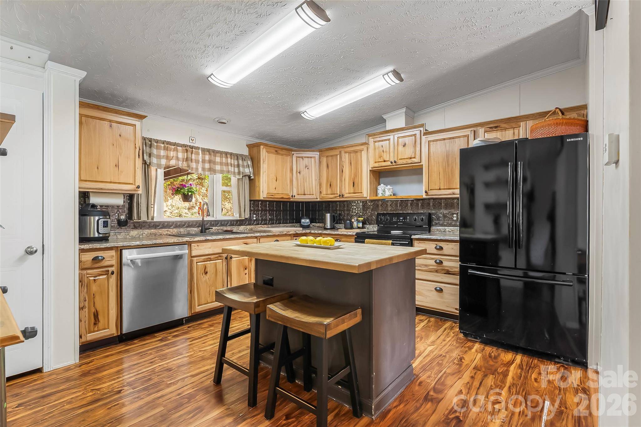 245 Merry WAY, Clyde, NC 28721