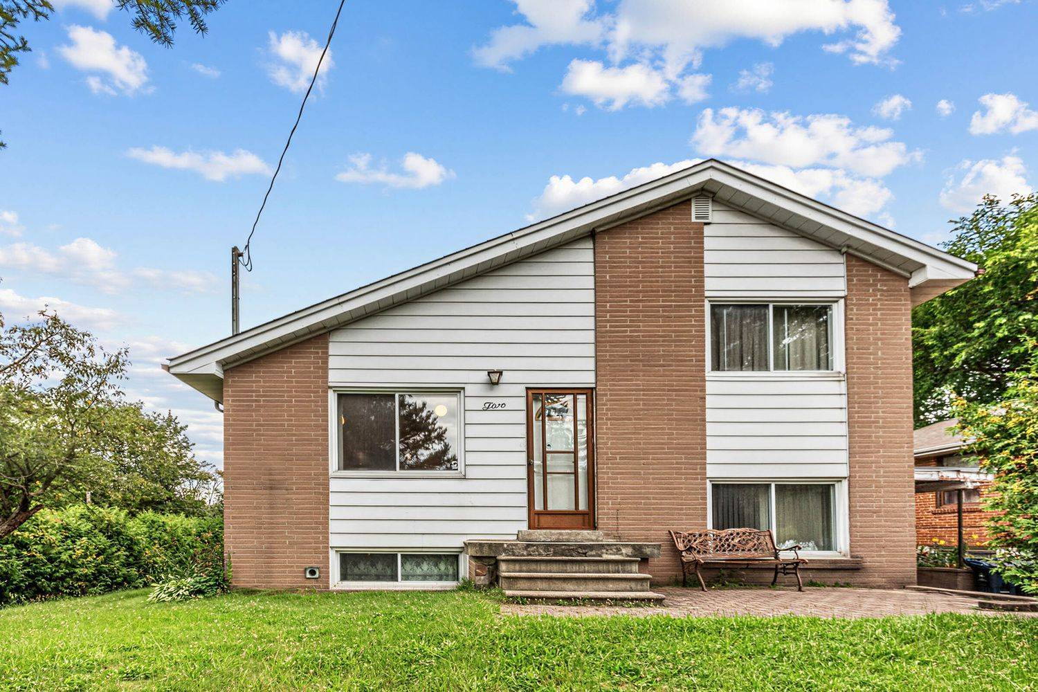 2 Kencliff CRES, Toronto E09, ON M1P 4E3