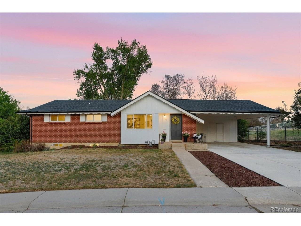 3148 E Maplewood, Centennial, CO 80121