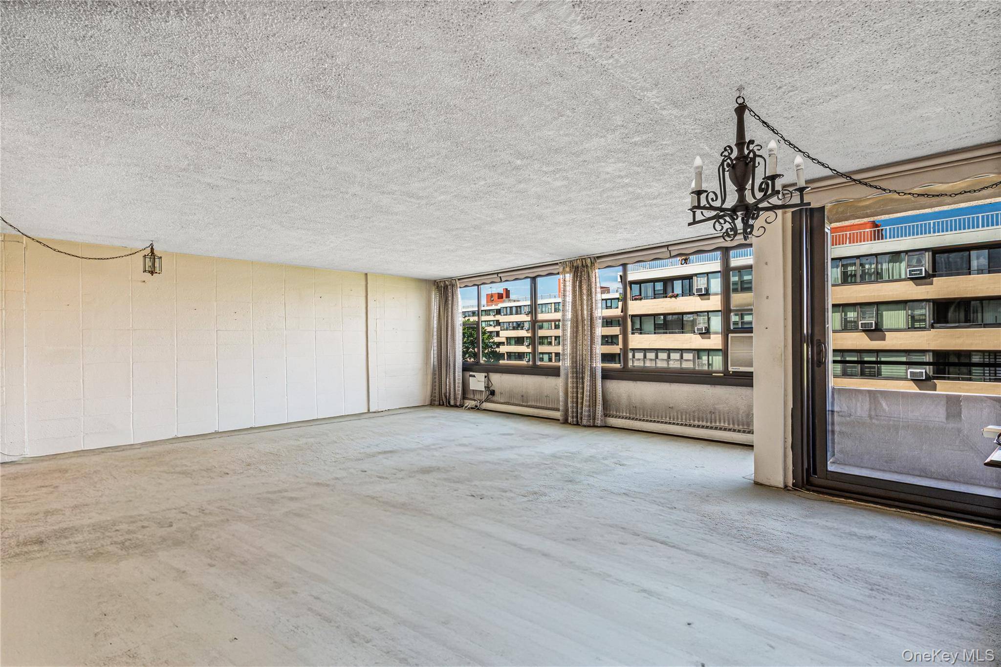 162-40 9th AVE #8D, Beechhurst, NY 11357
