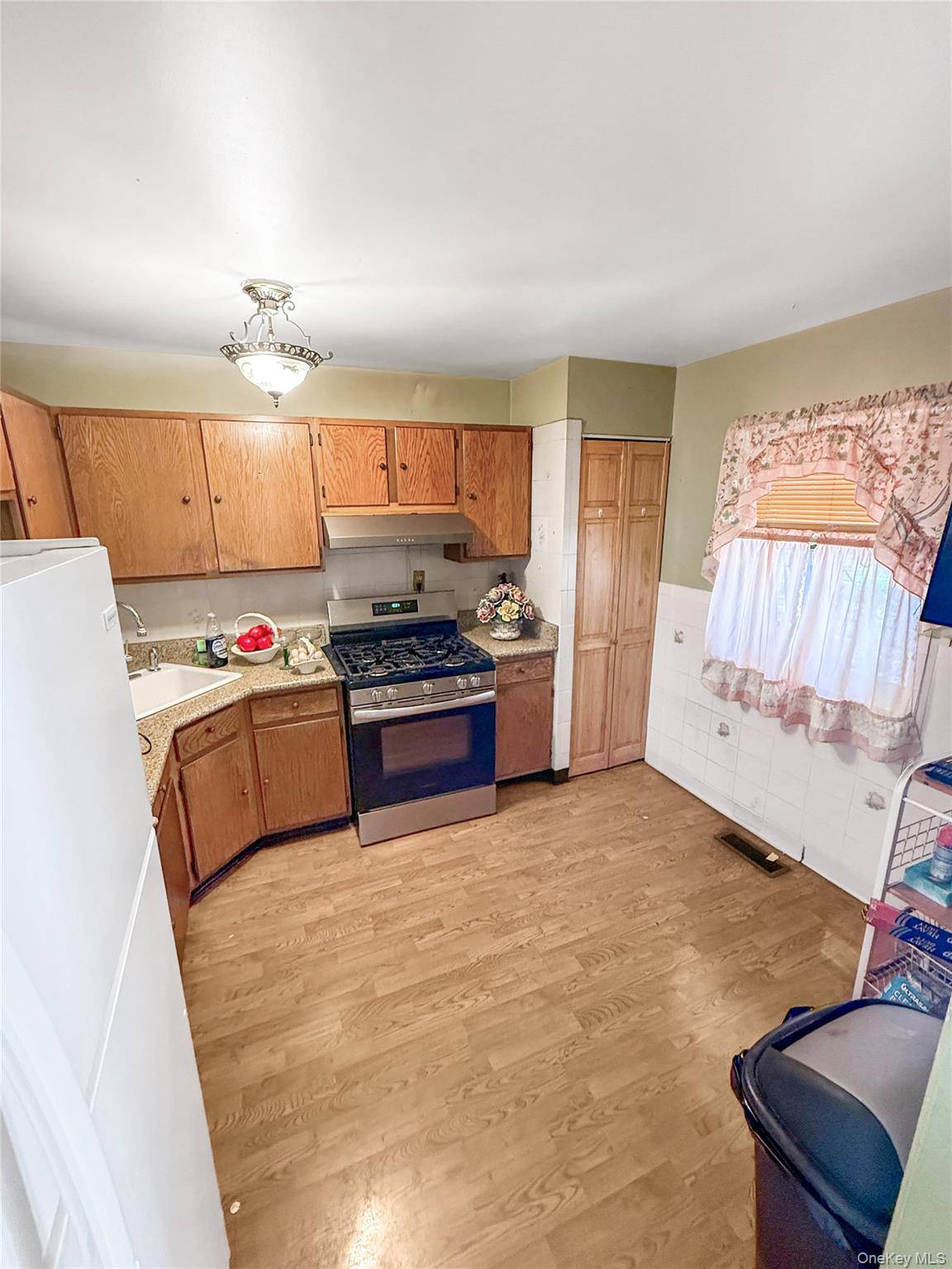 702 Saint Anns AVE, Bronx, NY 10455