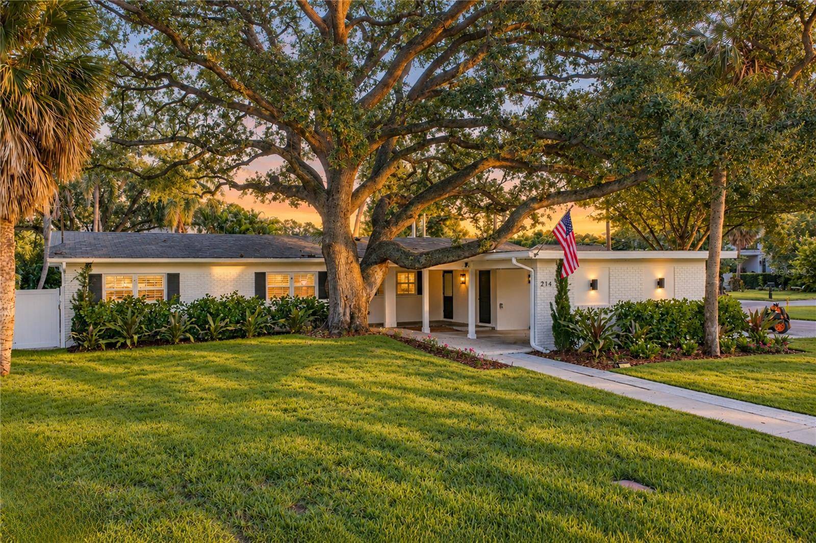 214 S TREASURE DR, Tampa, FL 33609