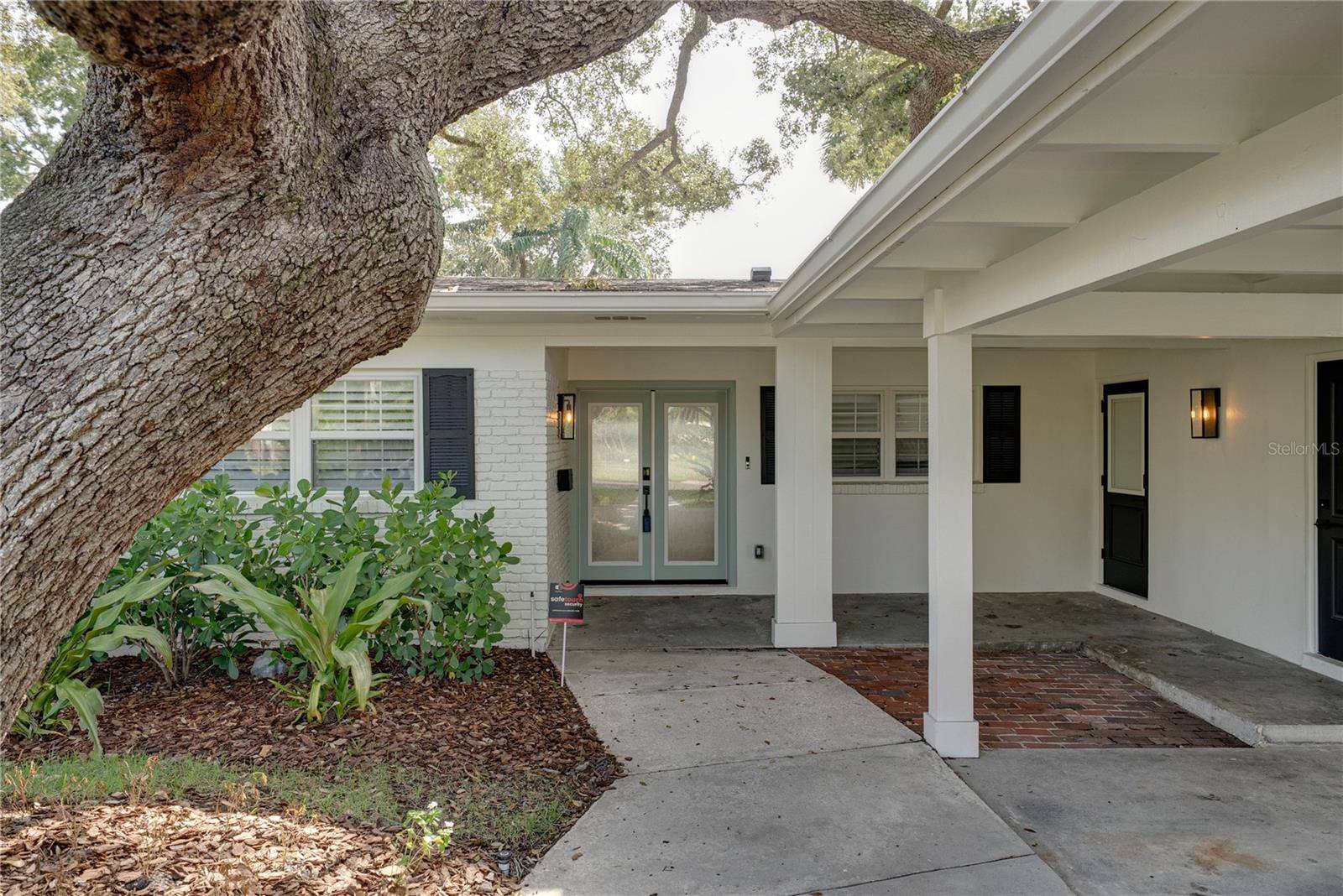 214 S TREASURE DR, Tampa, FL 33609