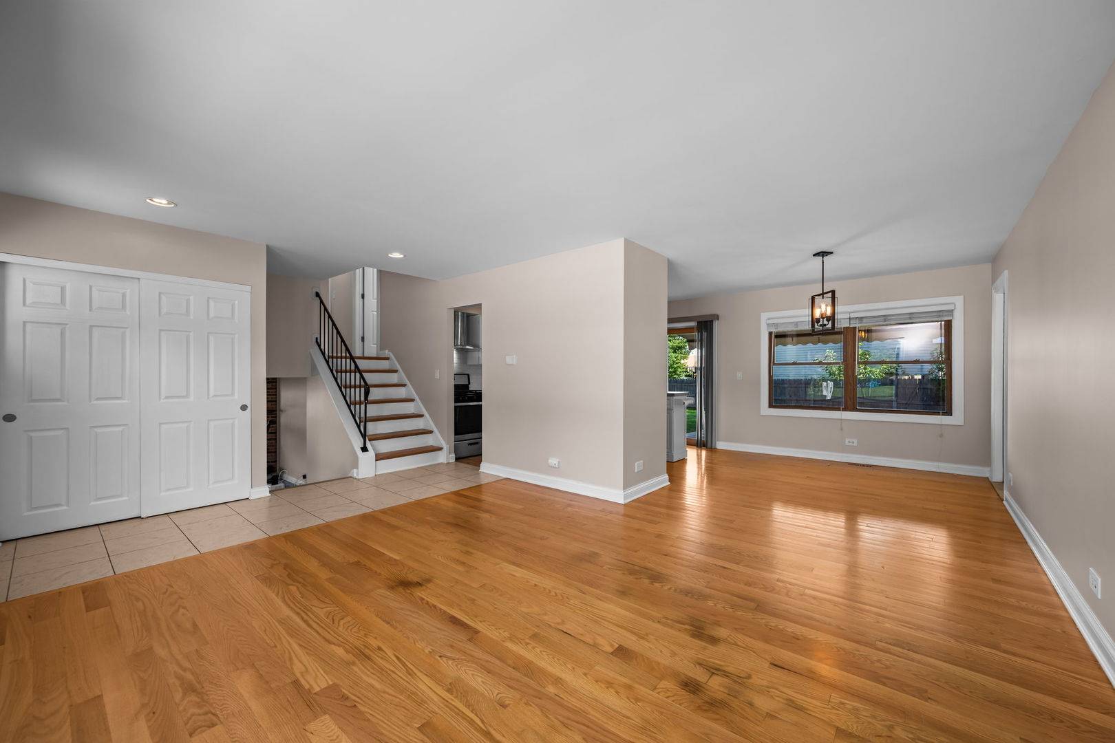 1101 Pheasant Ridge DR, Lake Zurich, IL 60047