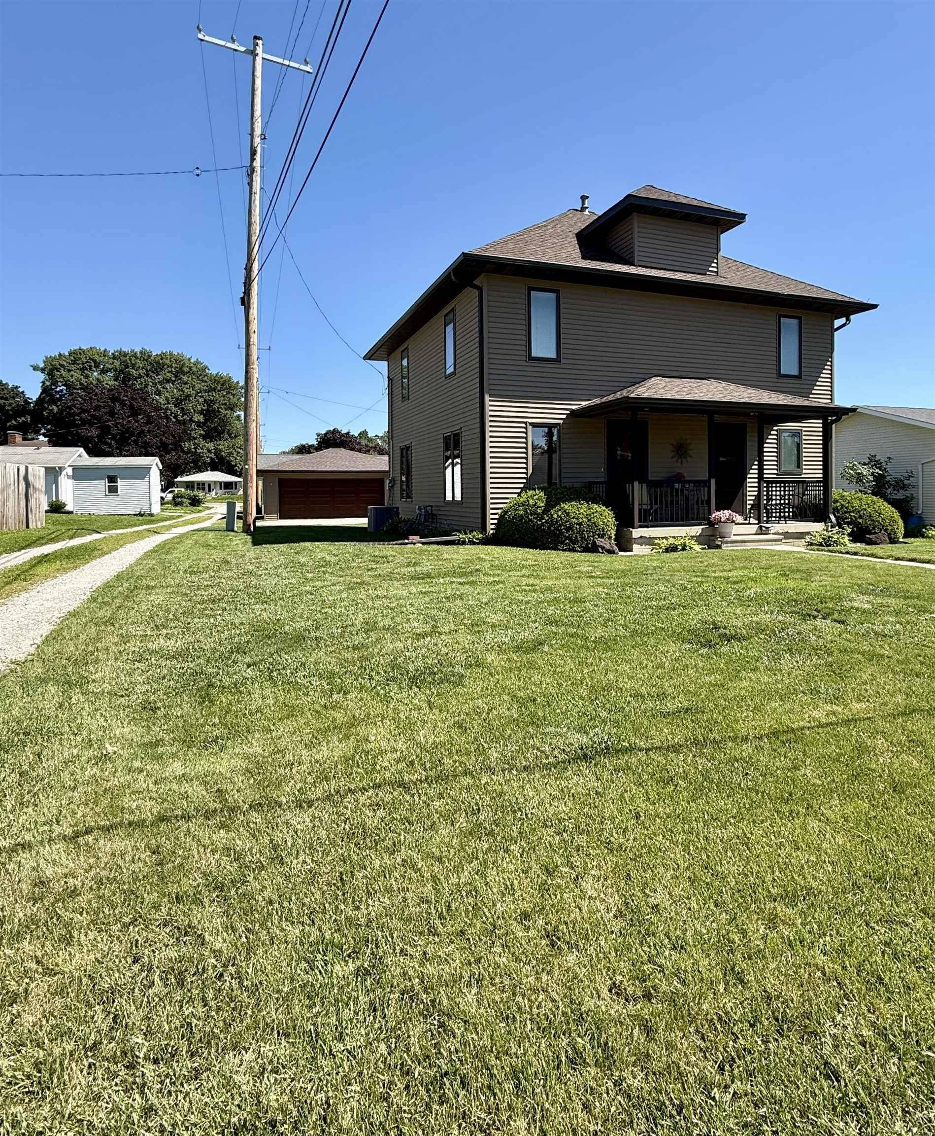 305 School ST, Reinbeck, IA 50669