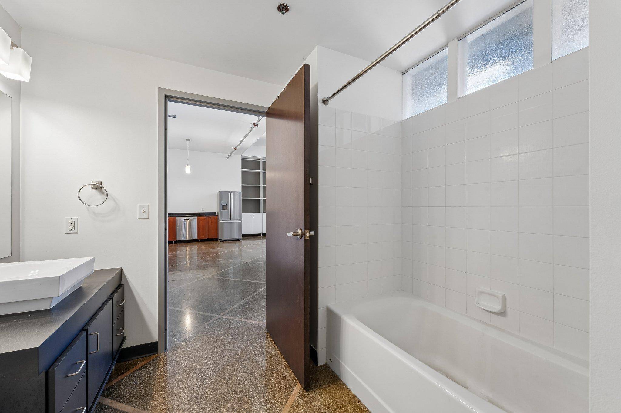 350 Saint Peter ST #1010, Saint Paul, MN 55102