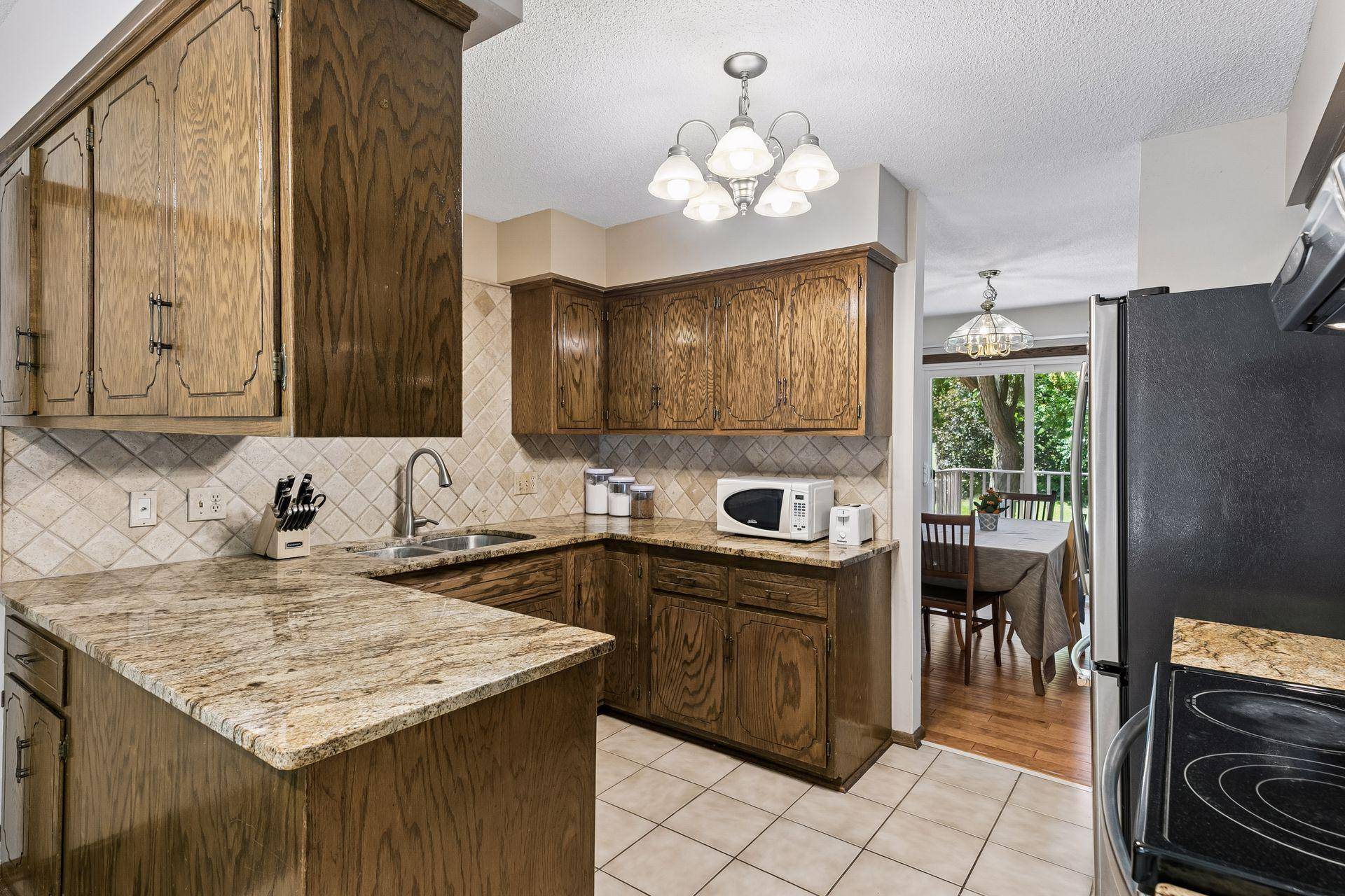 1755 Ithaca LN N, Plymouth, MN 55447
