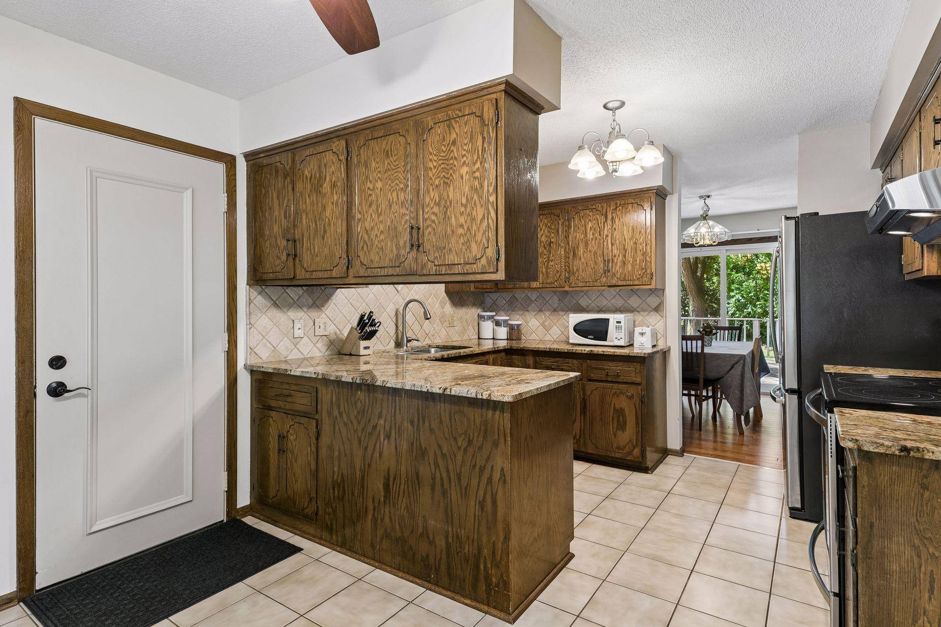 1755 Ithaca LN N, Plymouth, MN 55447