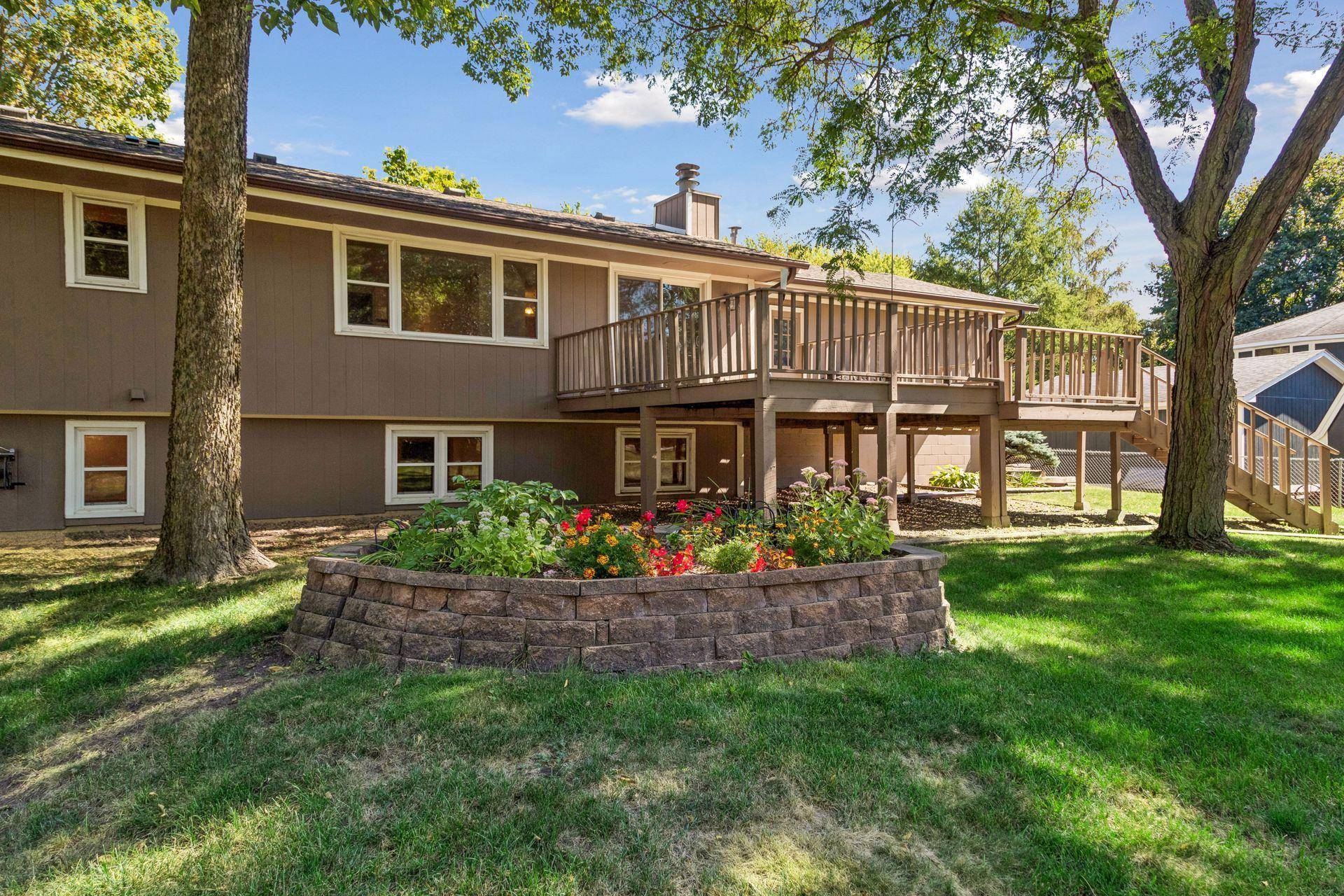 1755 Ithaca LN N, Plymouth, MN 55447