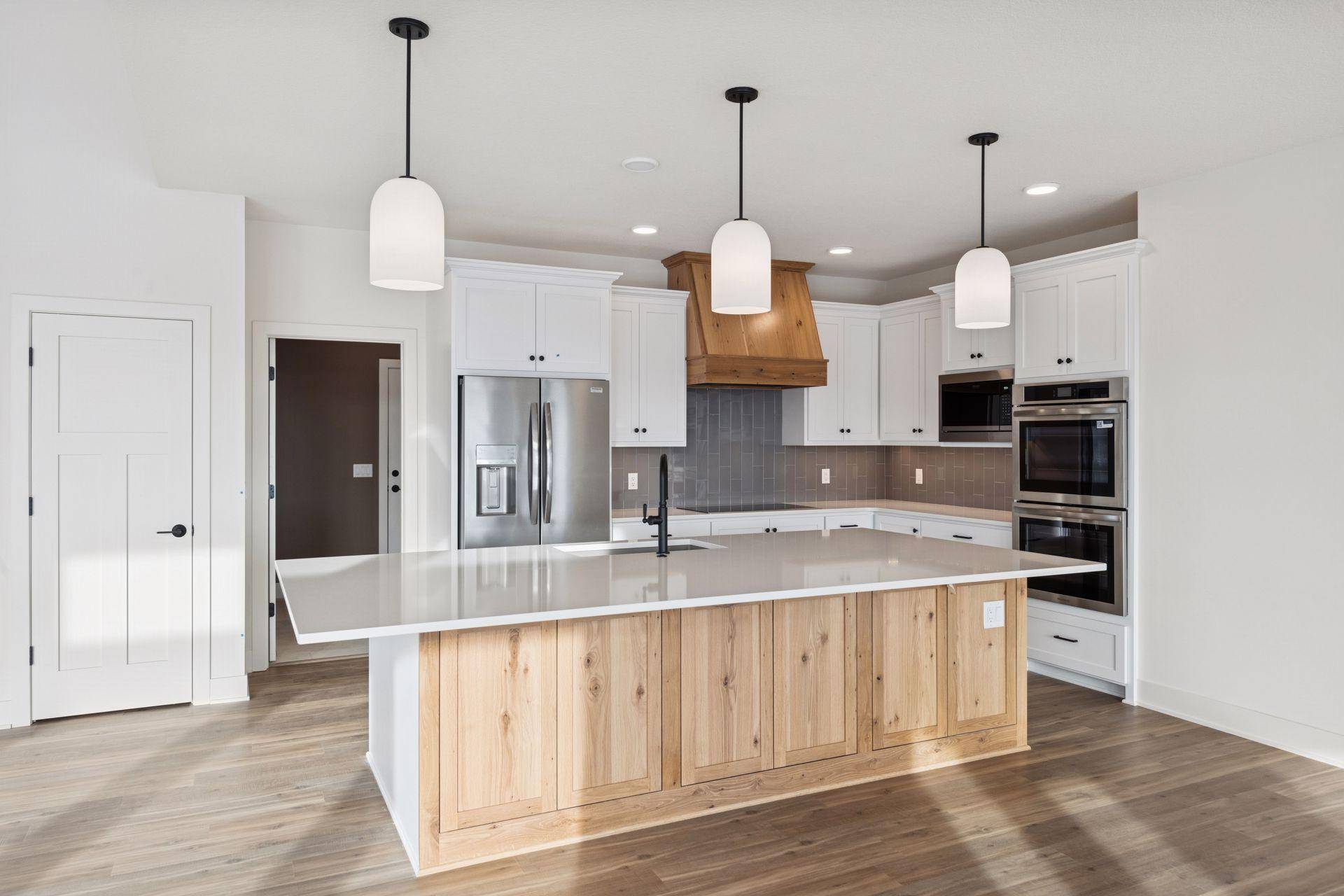 3771 Brookside DR, Chaska, MN 55318