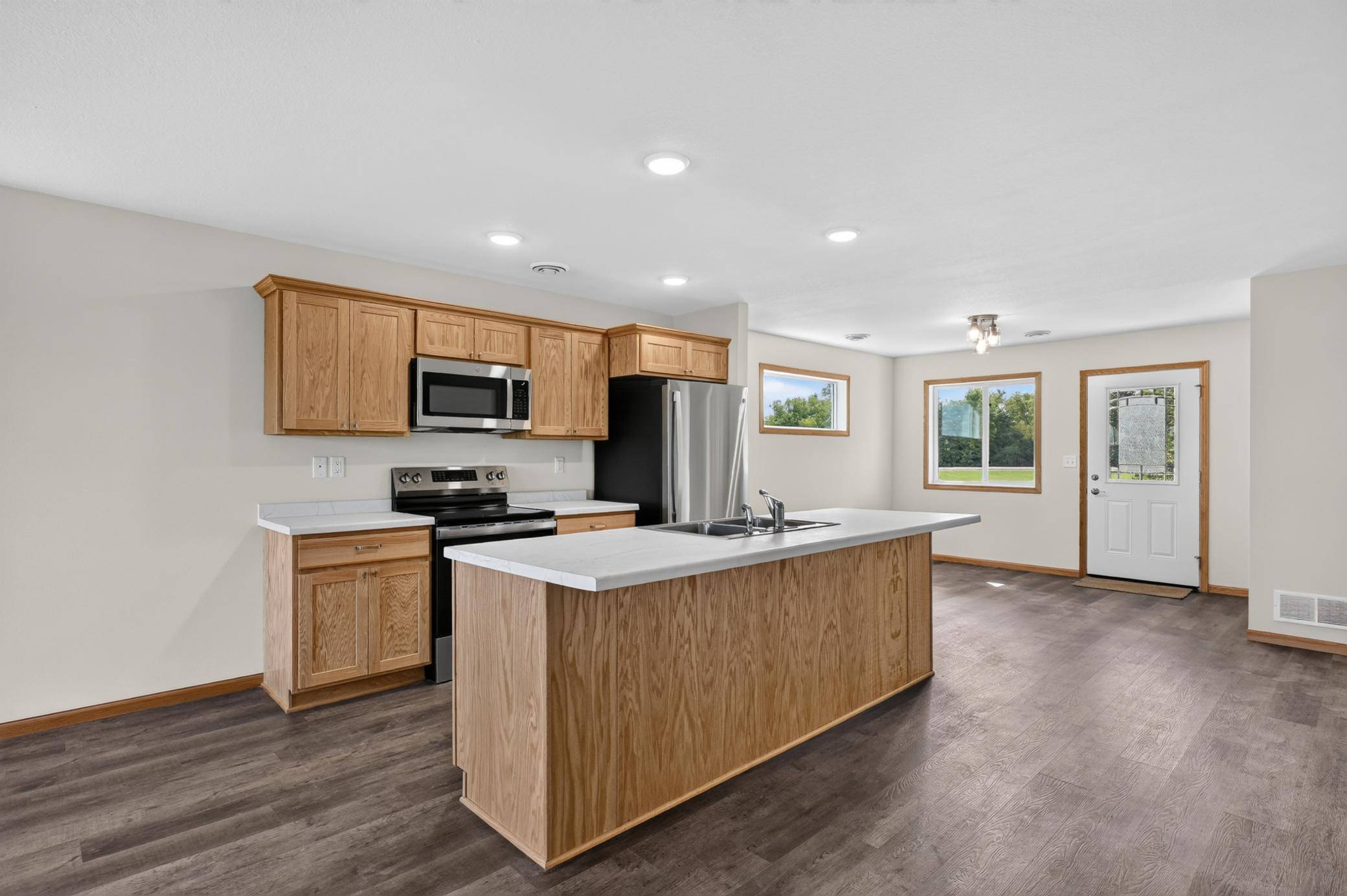 1503 Nokomis ST, Alexandria, MN 56308