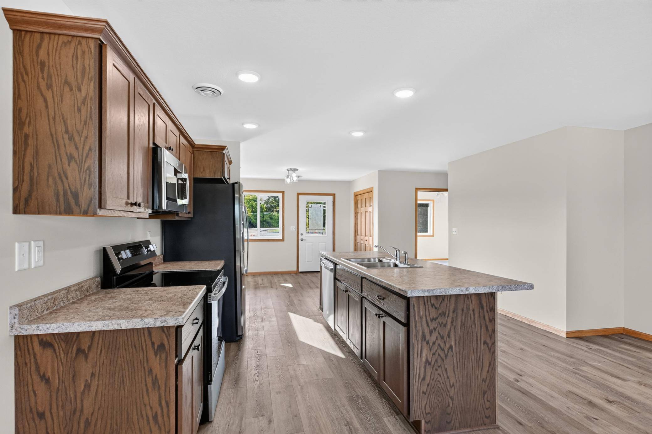 1509 Nokomis ST, Alexandria, MN 56308
