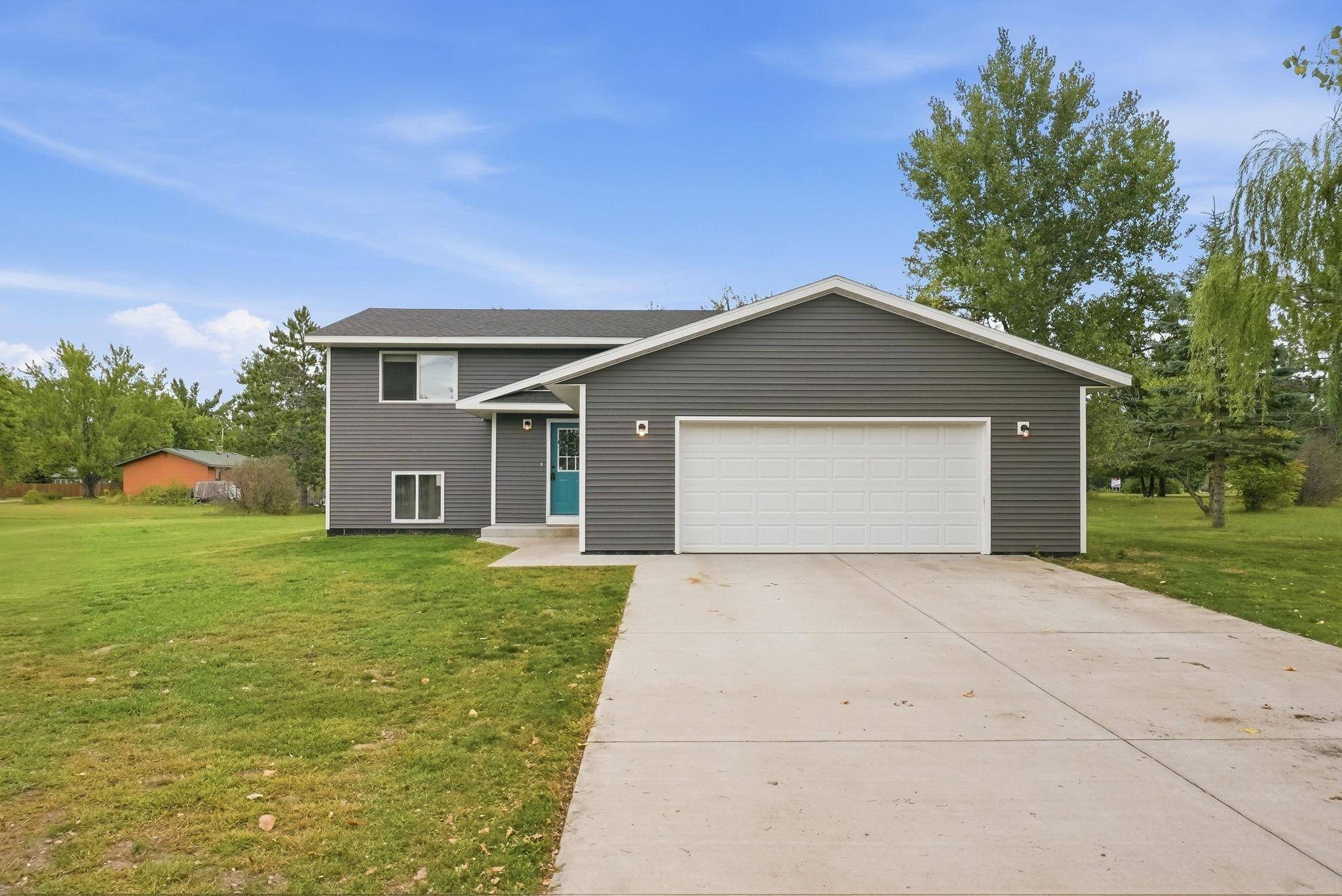 348 1st AVE S, Motley, MN 56466