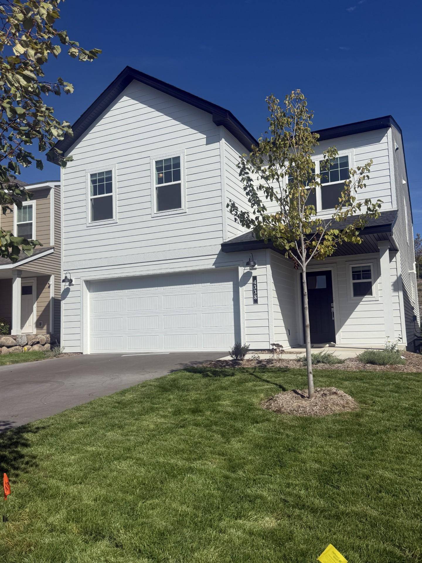 4336 Meadowview DR, Waconia, MN 55387