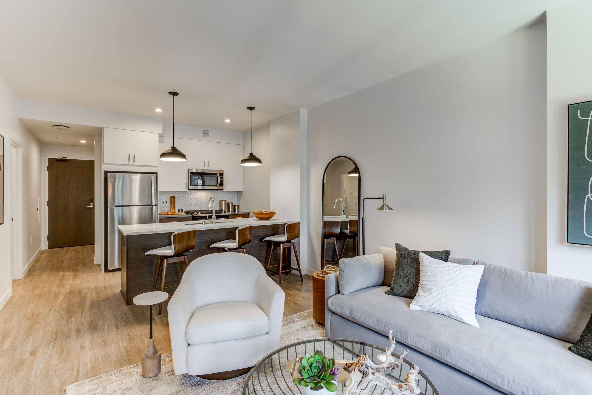 270 Hennepin AVE #600, Minneapolis, MN 55401