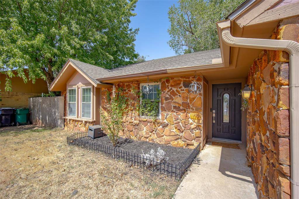 8909 NW 80th ST, Oklahoma City, OK 73132