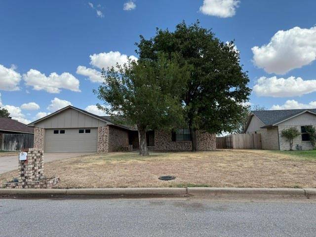 620 Taft ST, Altus, OK 73521