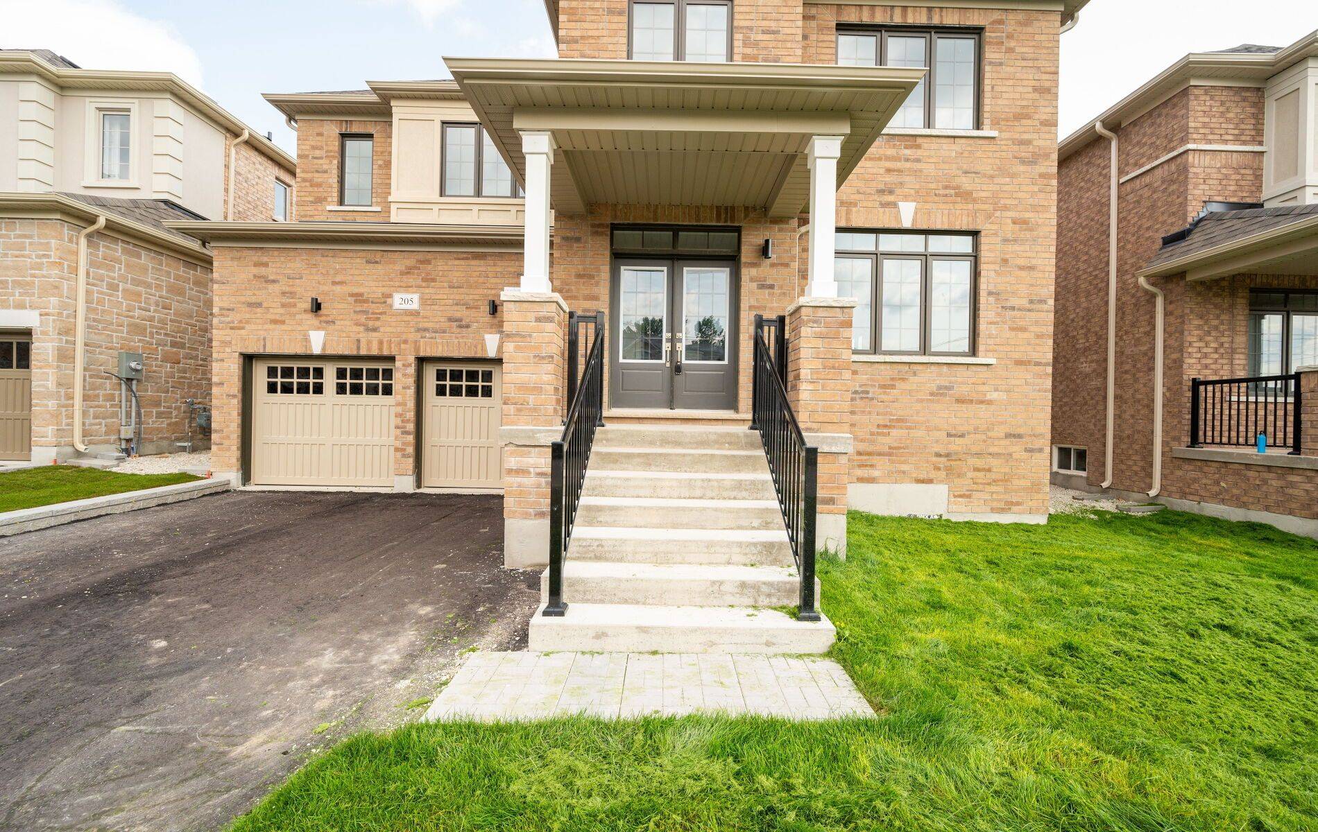 205 Warden ST, Clearview, ON L0M 1S0