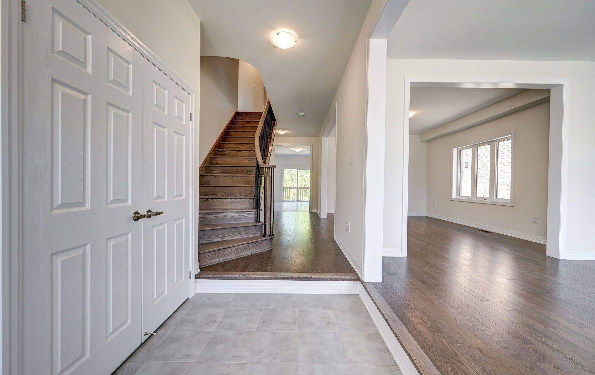 205 Warden ST, Clearview, ON L0M 1S0