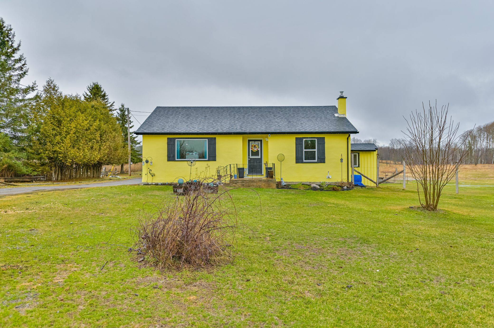1095 Slab ST, Centre Hastings, ON K0K 2K0