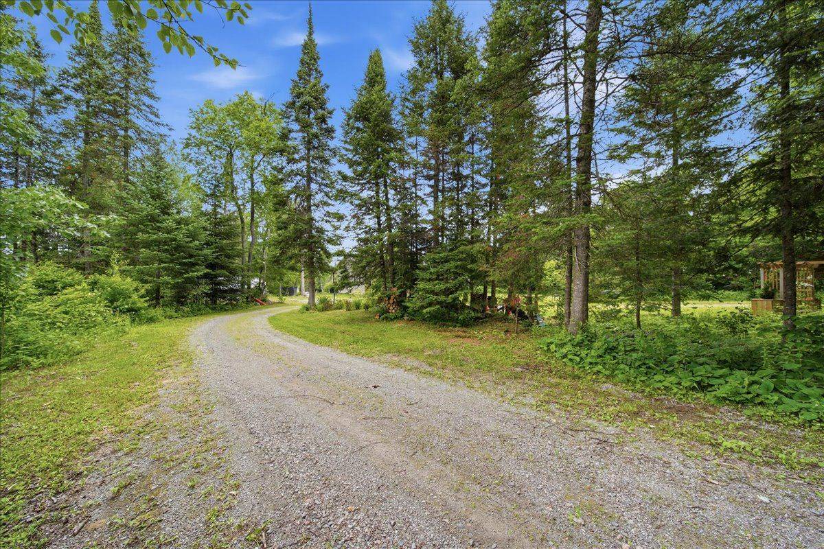 1100 Morning Glory DR, Highlands East, ON K0M 1R0