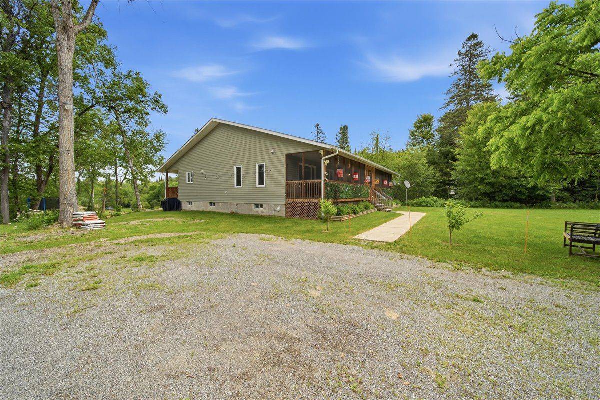 1100 Morning Glory DR, Highlands East, ON K0M 1R0