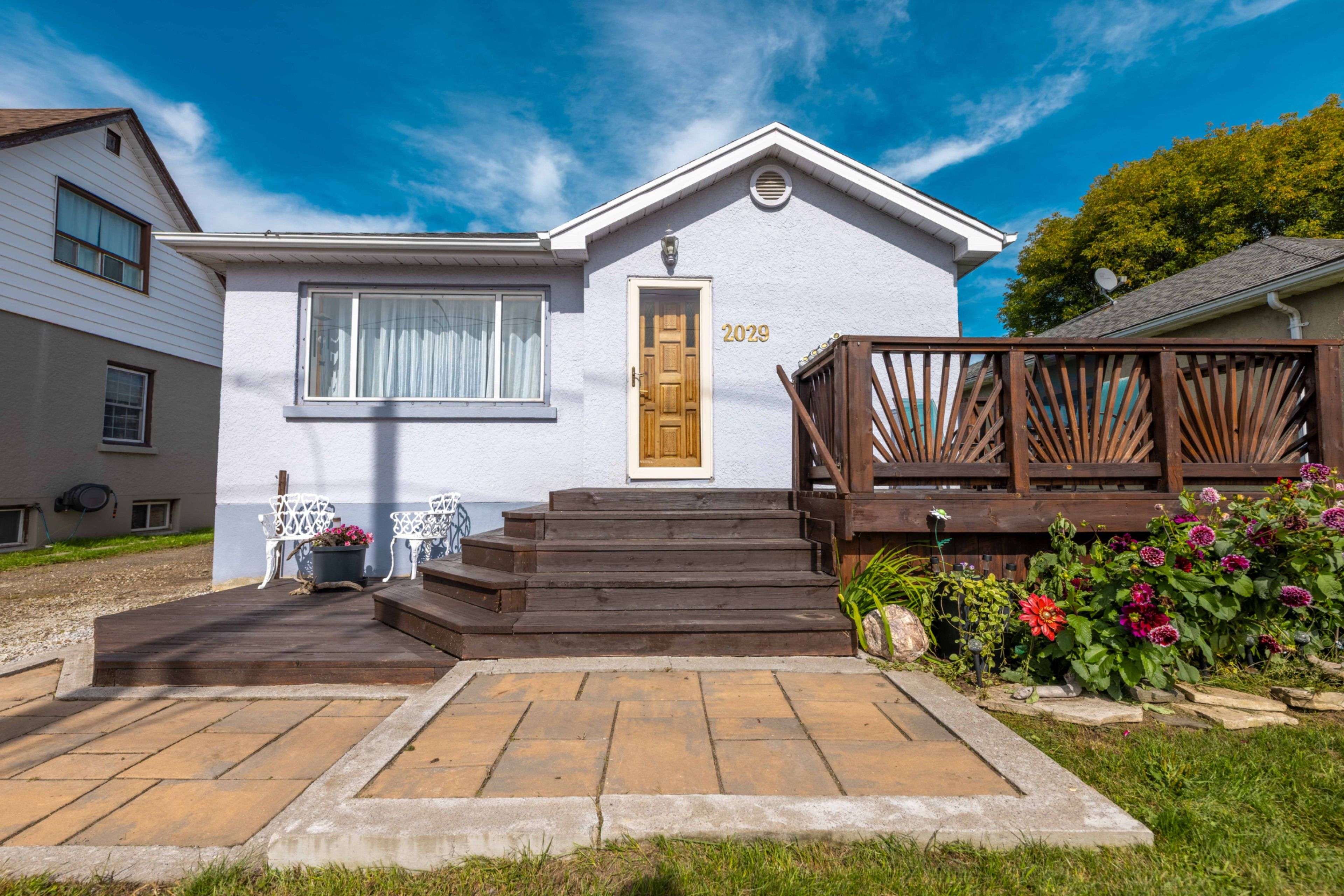 2029 WALSH ST N, Thunder Bay, ON P7E 4W1