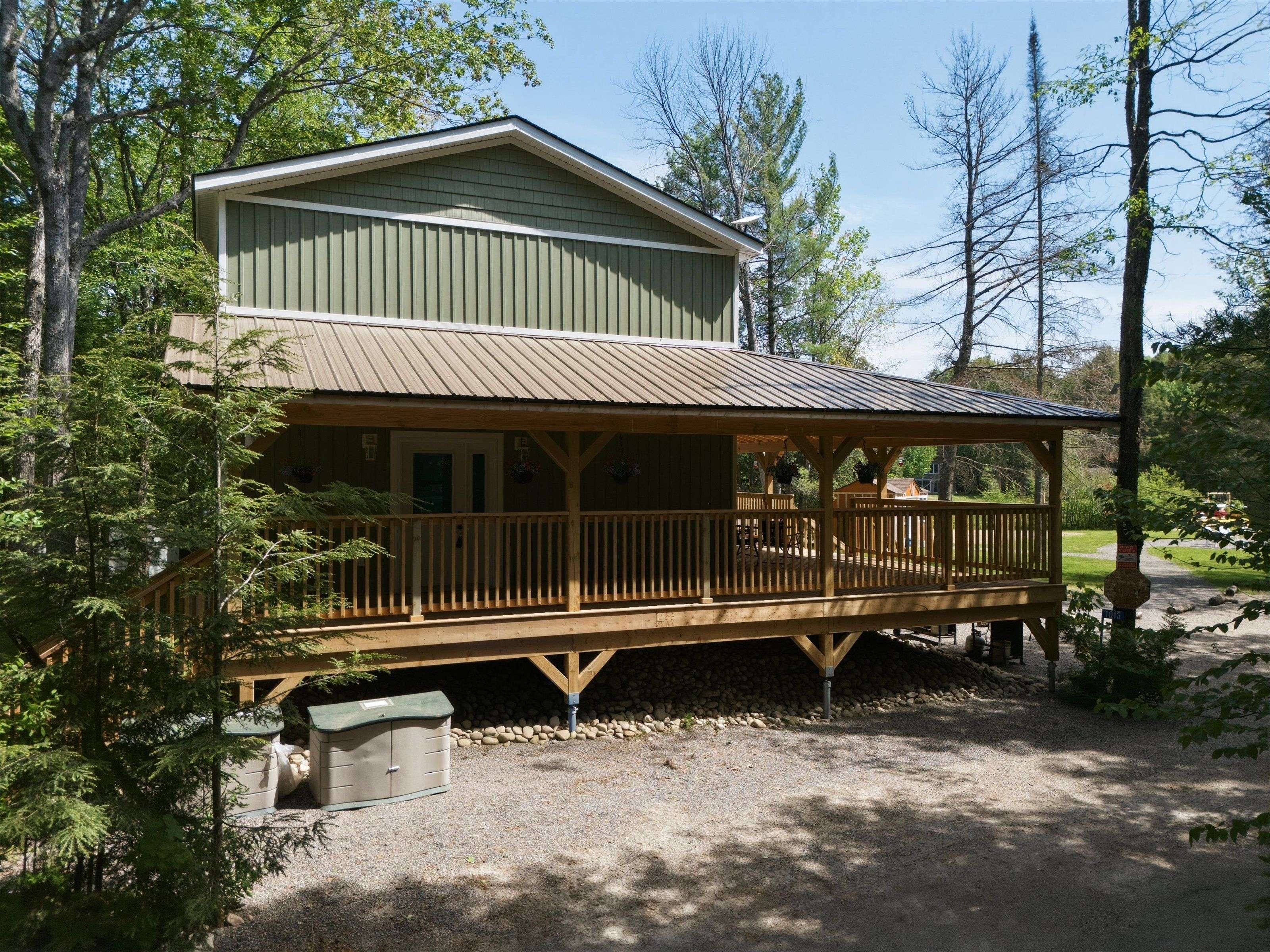 1013 Goodlife LN, Algonquin Highlands, ON P0A 1E0