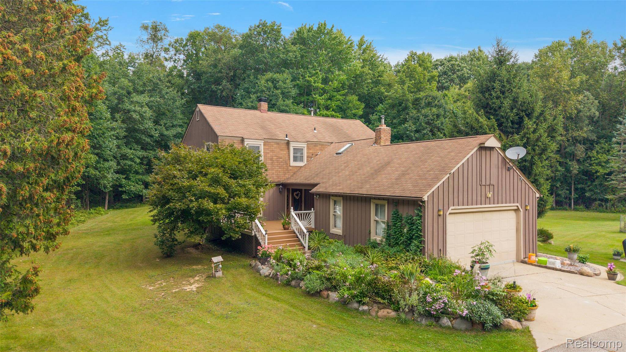 2201 E Gunn RD, Washington Township, MI 48306