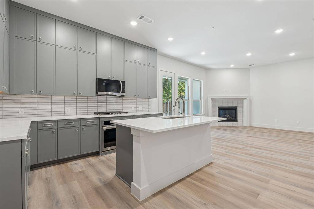 428 Waterscape Drive #1339, Hickory Creek, TX 75065