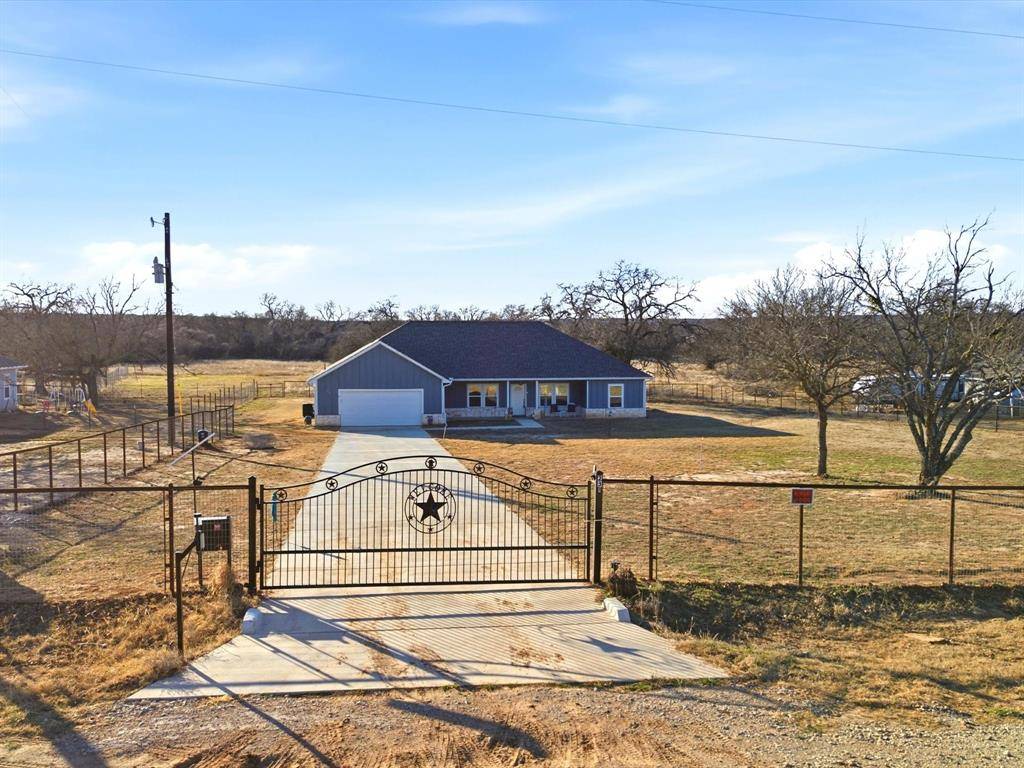 231 Julian Lane, Poolville, TX 76487