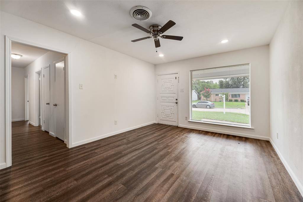 730 Cindy Lane, Grand Prairie, TX 75052