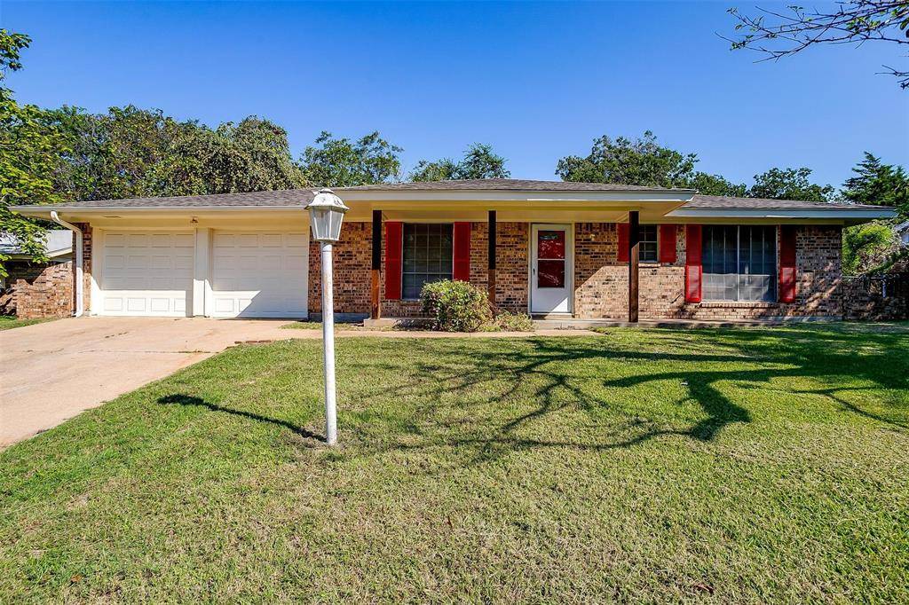 1104 Julie Street, Weatherford, TX 76086