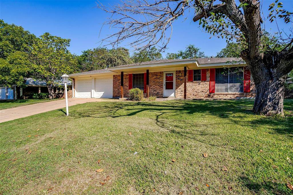 1104 Julie Street, Weatherford, TX 76086
