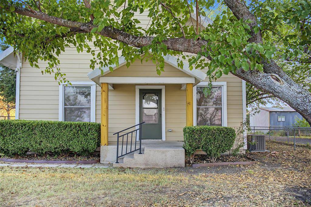 1009 W 7th Street, Justin, TX 76247