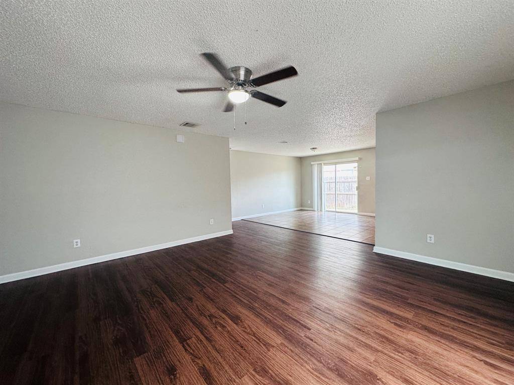 8600 Hawkview Drive, Fort Worth, TX 76179