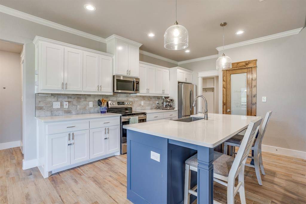 4017 Crick Court, Weatherford, TX 76087