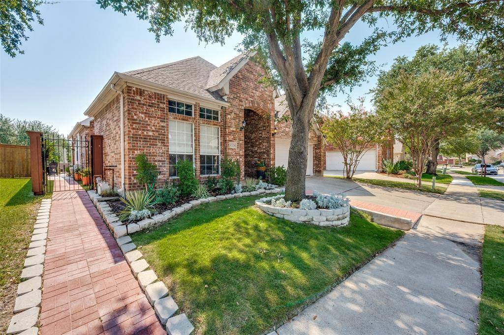 8524 Wellington Point Drive, Irving, TX 75063