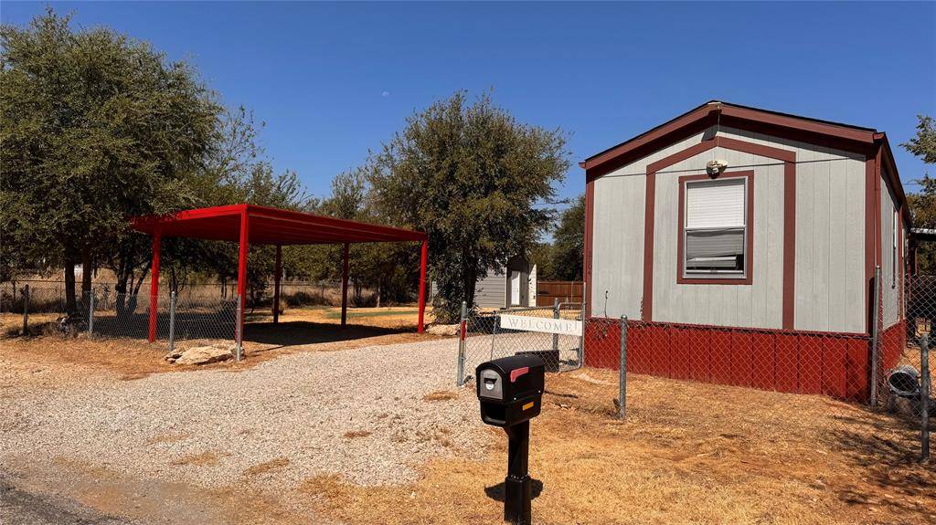 2804 Cedarhill Street, Granbury, TX 76048