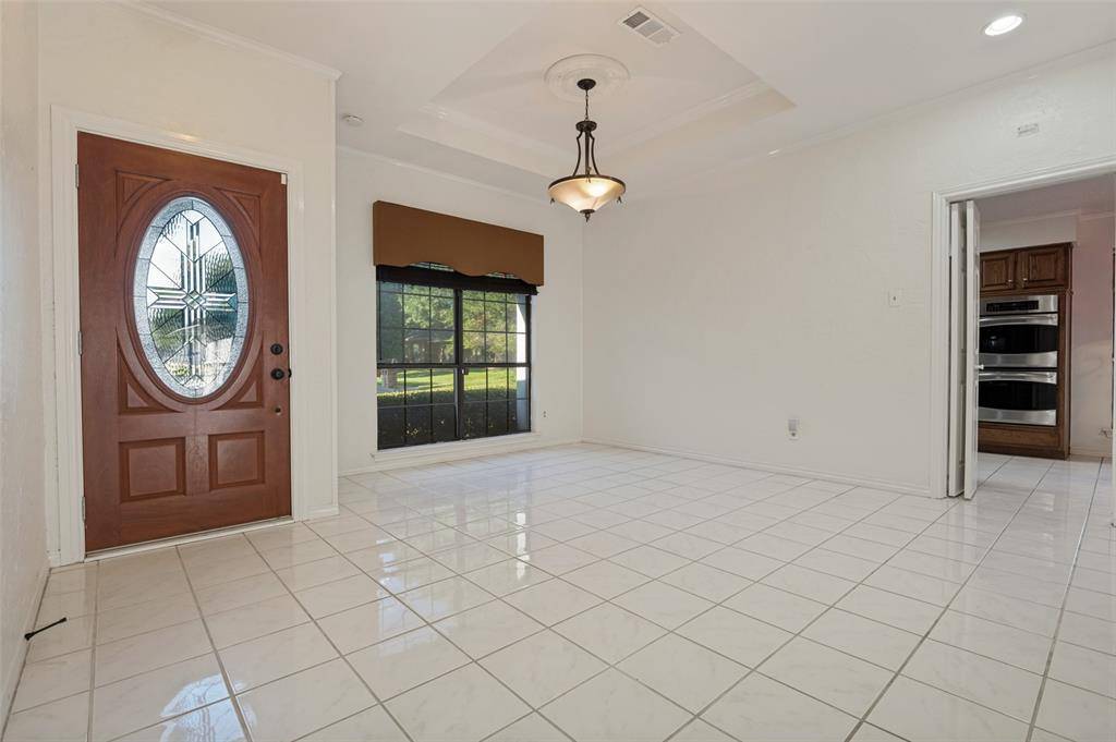 902 Kings Court, Duncanville, TX 75137